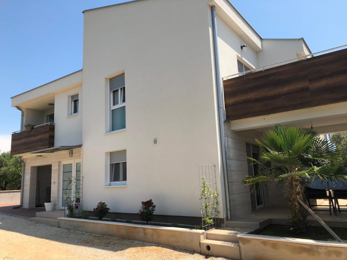 Apartmani Gavran Sukosan Bagian luar foto